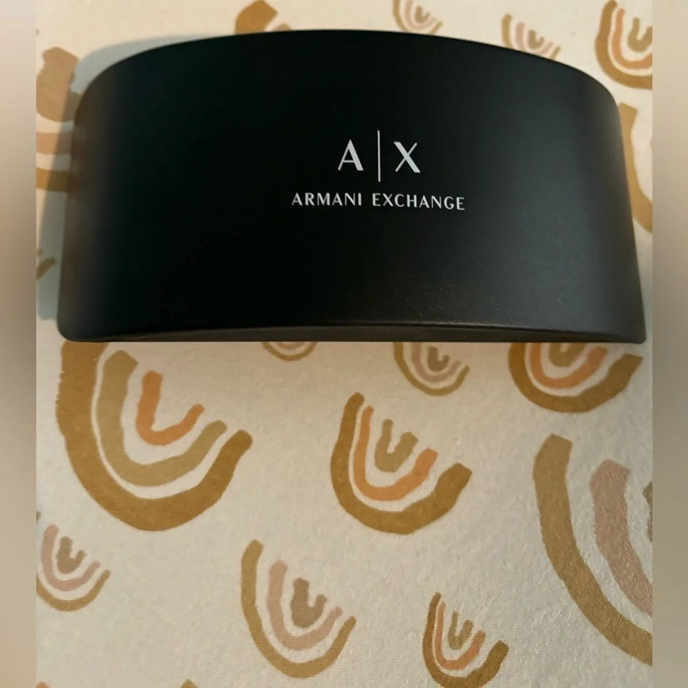 Armani  Exchange Black Hard Sunglass case with cleaning‎ cloth